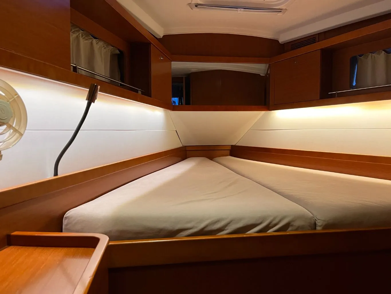 Cabin berth aboard Beleza